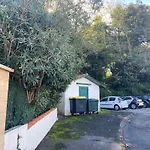 Independant Au Calme A Homestay szállás