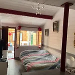 Independant Au Calme A Homestay szállás *