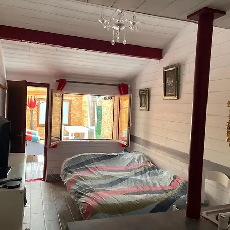Indépendant Au Calme à Séjour chez l'habitant *